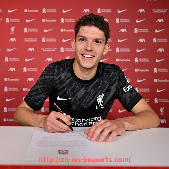 JN江南体育-如何快速查询英超球员详细数据资料？