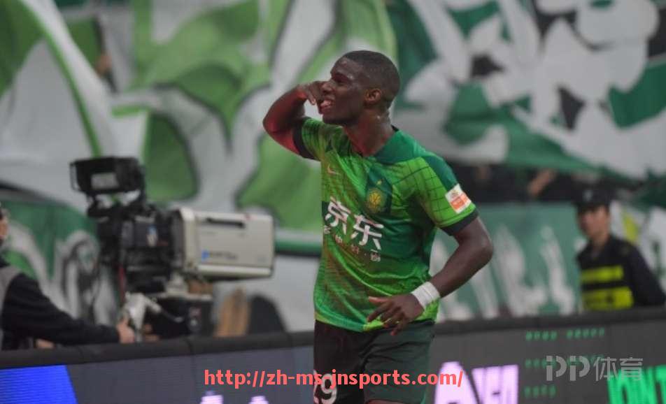 JN江南体育-独行侠队与凯里·欧文续约后力图冲击2025年季后赛席位